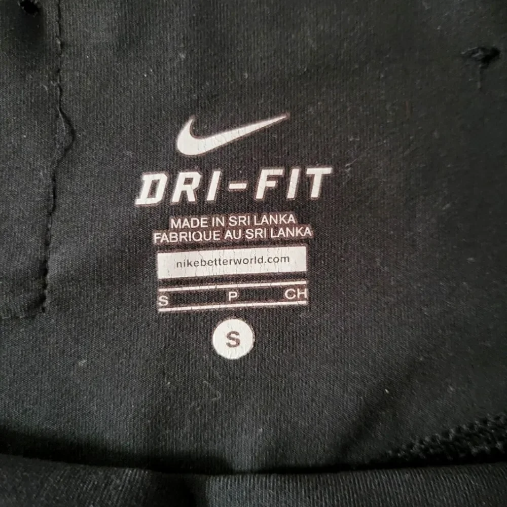 Nike Women's Black DRI-FIT One Legend Capri Leggings